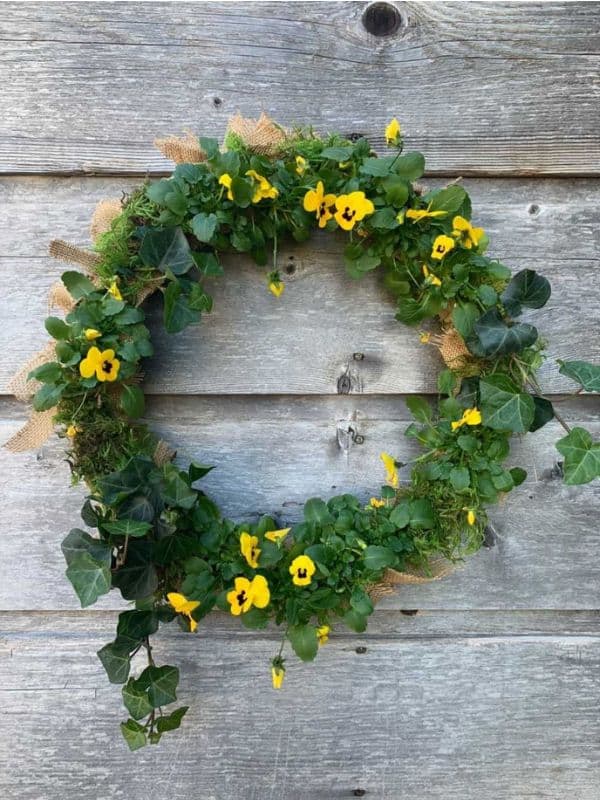 Make a Beautiful Living Floral Wreath today following our easy steps | WildflowersAndWanderlust.com