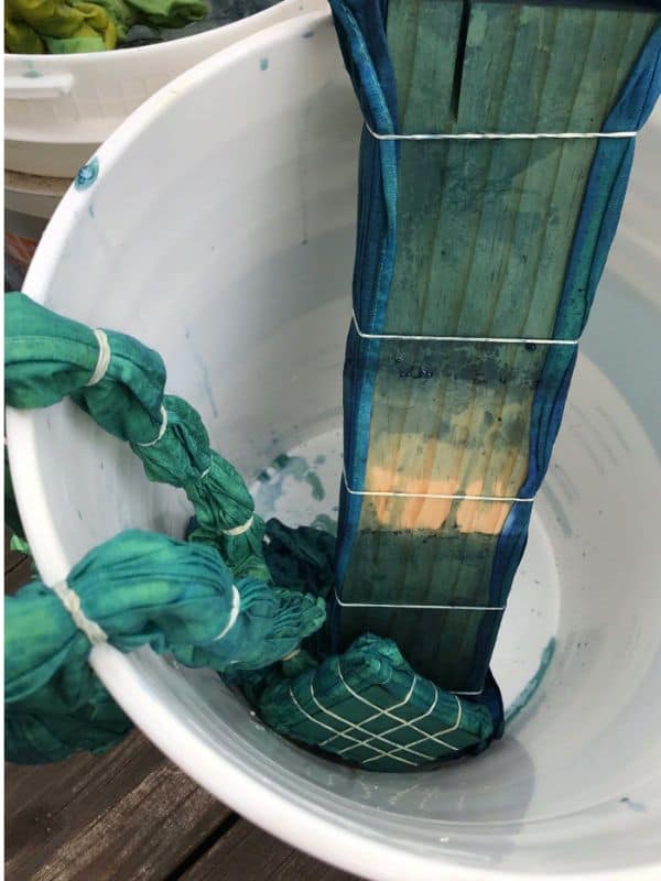 Watch your shibori dye oxidize right before your eyes