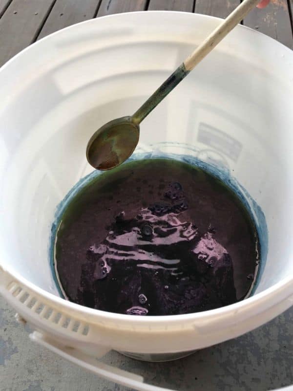 Once your dye is mixed it's called a vat | WildflowersAndWanderlust.com