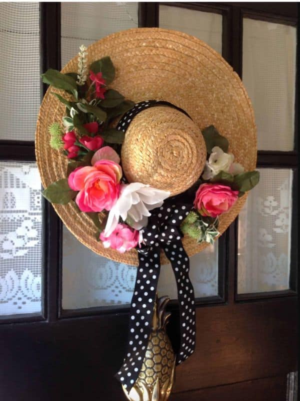 Using a Straw Hat is a great base to use for a spring wreath | WildflowersAndWanderlust.com