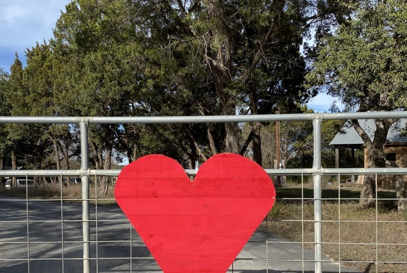 Now we have a pretty heart for our front gate WildflowersAndWanderlust.com