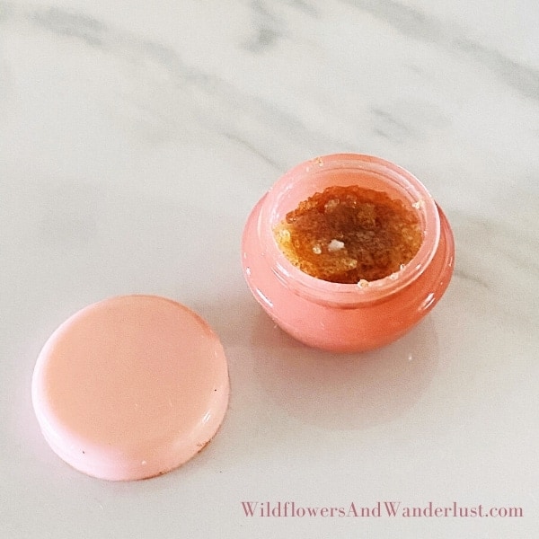 How to DIY an Amazing Sugar Lip Scrub